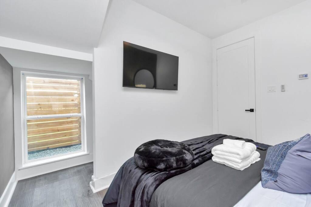 The Suite Spot! Downtown Skyline Views! Sleeps 12 Houston Eksteriør bilde