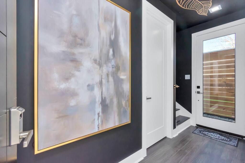 The Suite Spot! Downtown Skyline Views! Sleeps 12 Houston Eksteriør bilde